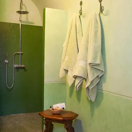 Holiday home Querce D'orlando Chateau Sleeps 14 With Pool And Wifi